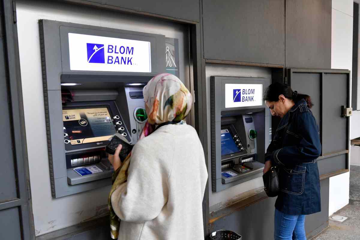 Prelievi al bancomat fanno scattare i controlli del Fisco